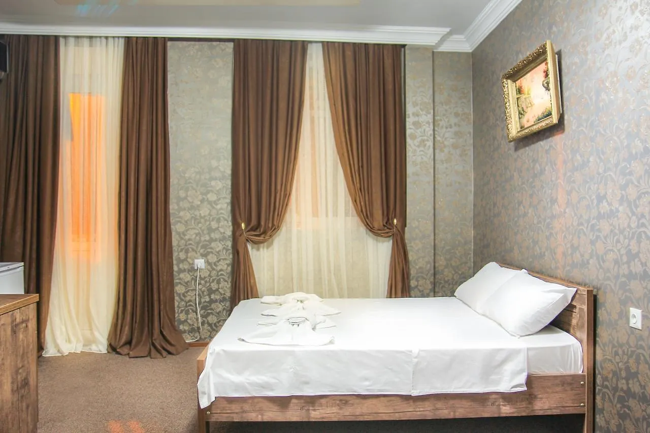 New Palace Shardeni Tiflis 3*,  Gürcistan