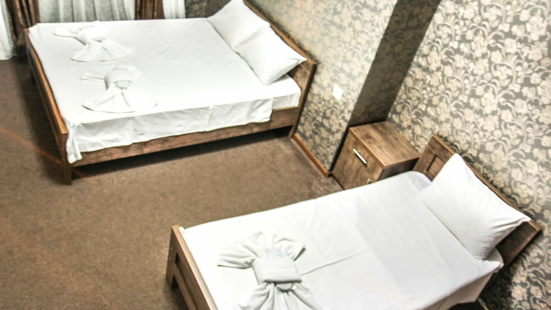 New Palace Shardeni Tiflis Otel