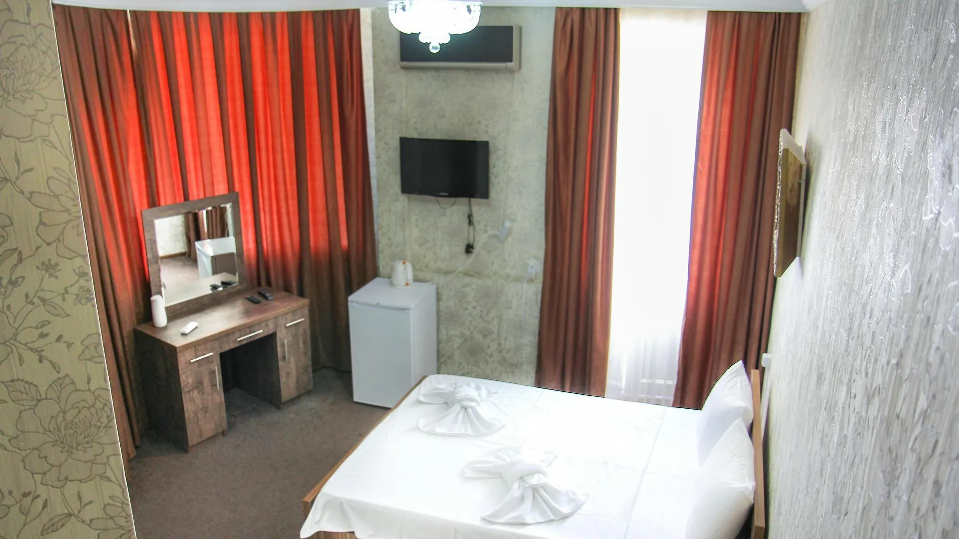 New Palace Shardeni Tiflis 3*,
